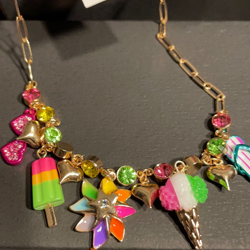 Betsy Johnson Necklace “Summer Theme”  NWT $85 Adorable
